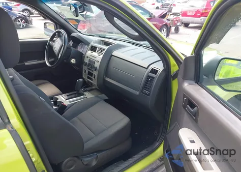 2011 Ford Escape Xlt z USA, uszkodzony, nr VIN 1FMCU0D76BKB44602